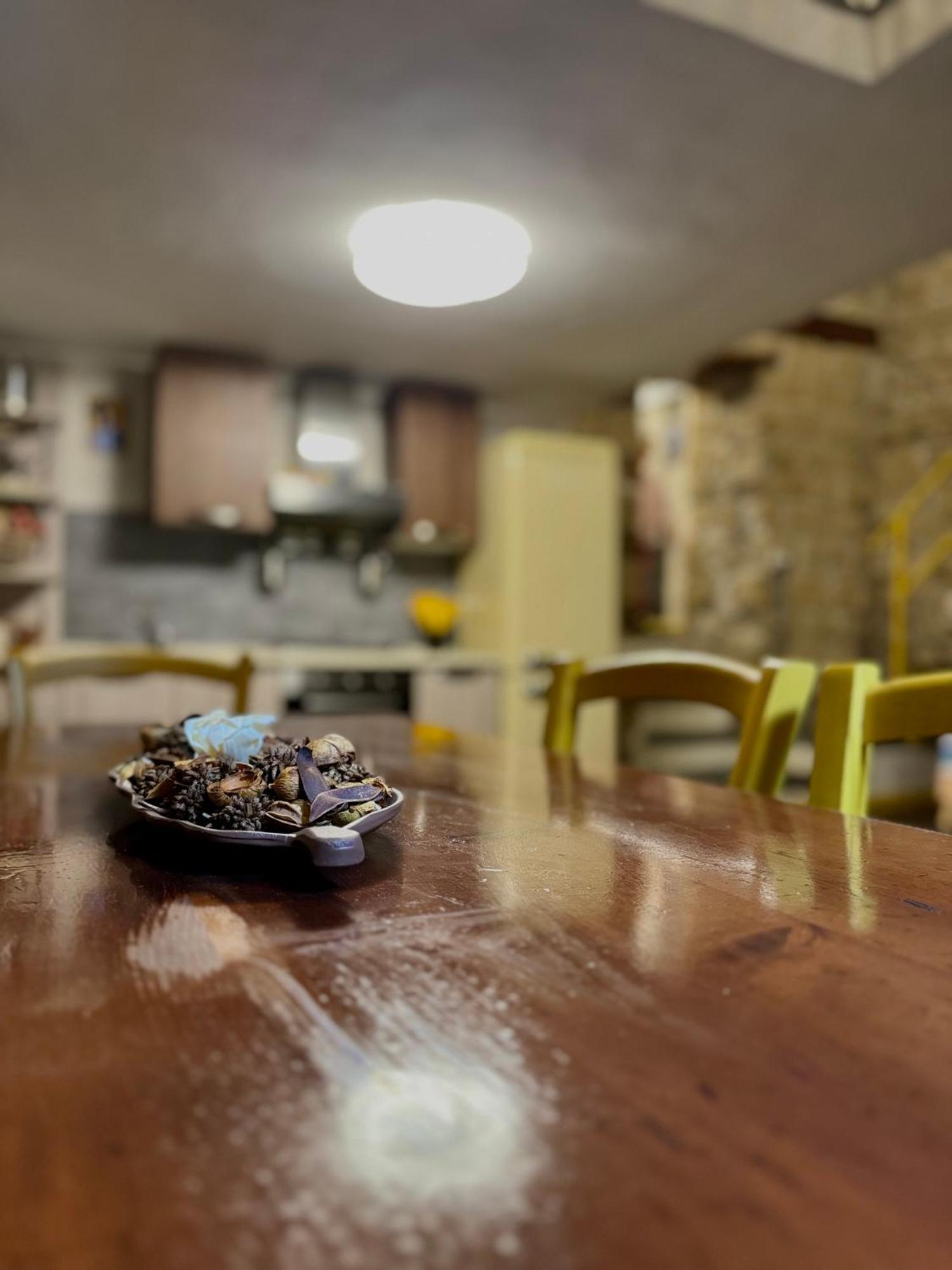 ナポリCarlito'S House- Un'Intera Casa Al Centro Storicoアパートメント エクステリア 写真