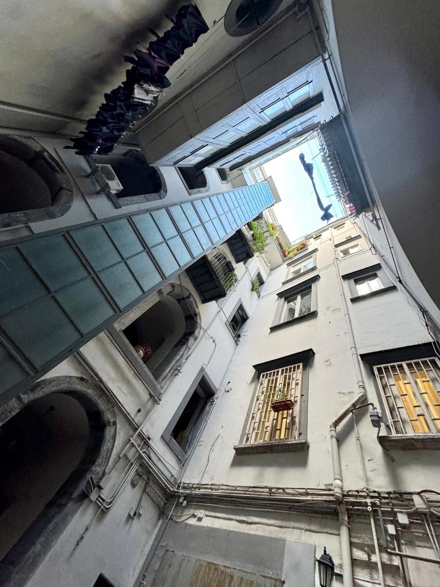 ナポリCarlito'S House- Un'Intera Casa Al Centro Storicoアパートメント エクステリア 写真