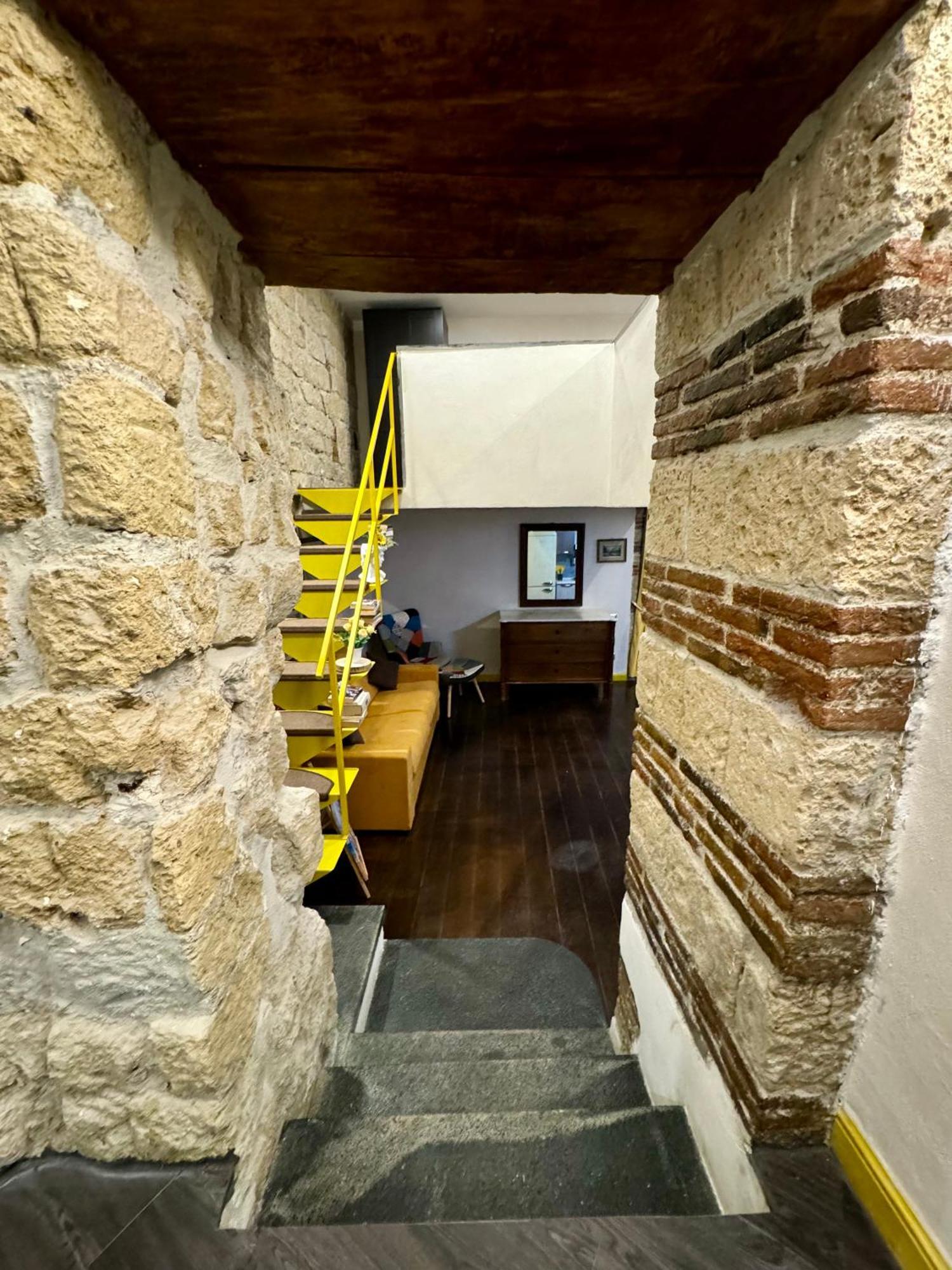 ナポリCarlito'S House- Un'Intera Casa Al Centro Storicoアパートメント エクステリア 写真